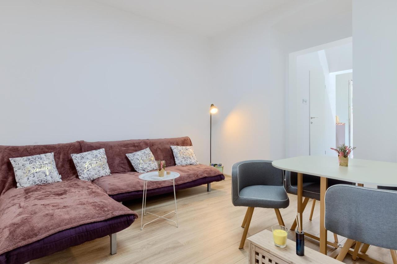 Large Apartment In City Centre Pula! Exterior foto