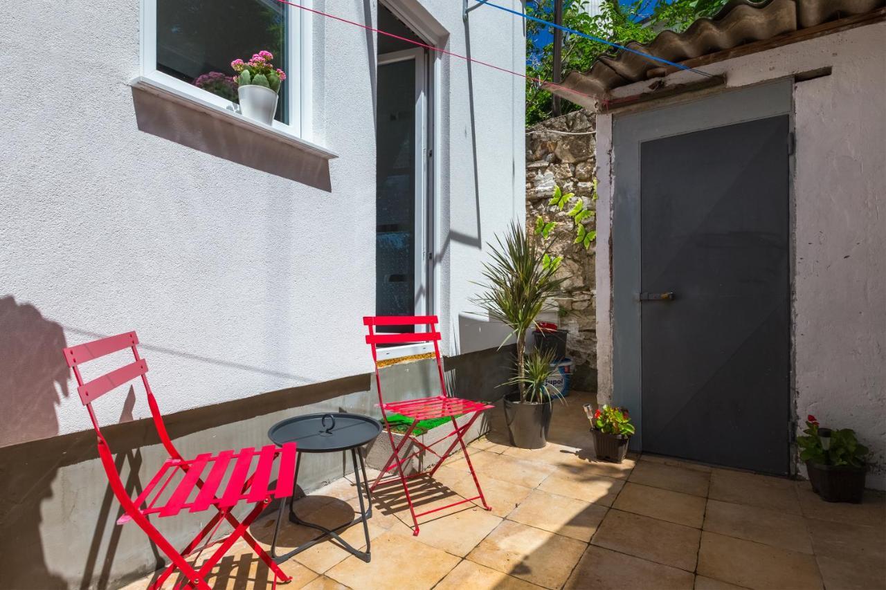 Large Apartment In City Centre Pula! Exterior foto